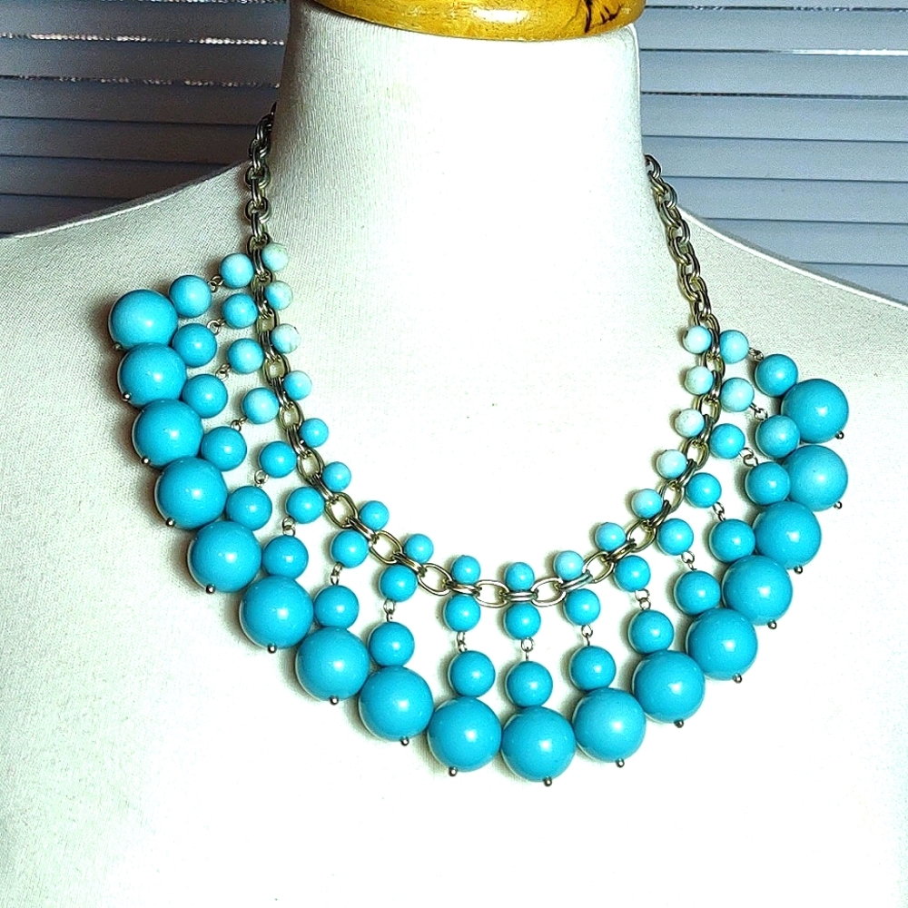 Vintage Necklace, Turquoise Plastic Beads,Silver tone Chain, 20," EUC!